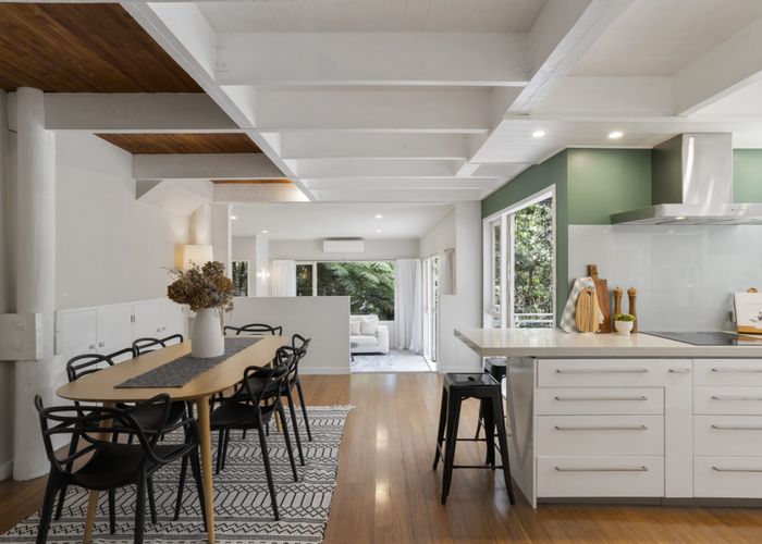 at 14 Fitzpatrick Place, Chatswood, Auckland