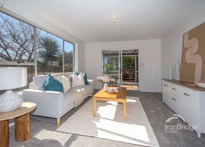  at 1/72 Waratah Street, Avondale, Christchurch City, Canterbury