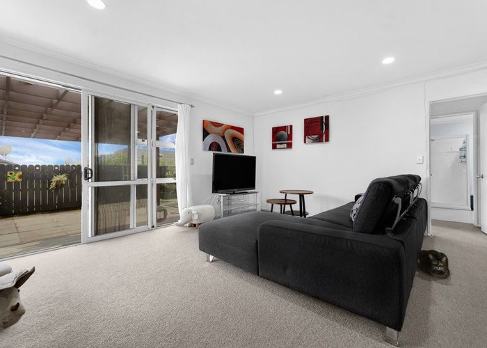  at 18 Fairfield Lane, East Tamaki Heights, Manukau City, Auckland