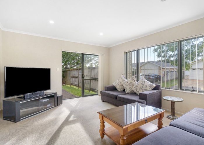  at 2 Brosna Place, East Tamaki, Auckland