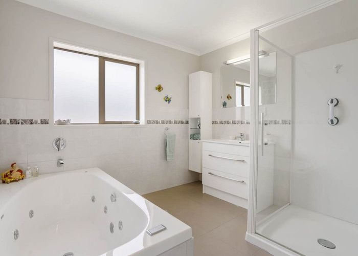  at 1/15 Coronation Road, Mangere Bridge, Manukau City, Auckland