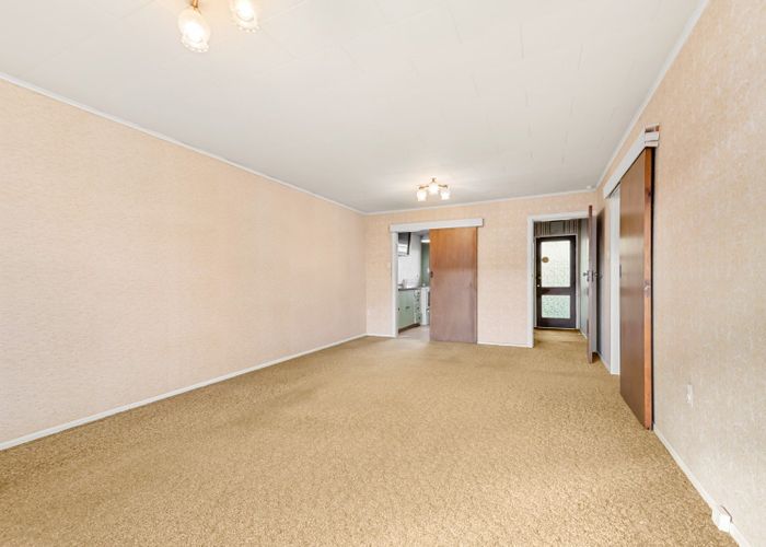  at 52D Whites Line West, Woburn, Lower Hutt, Wellington
