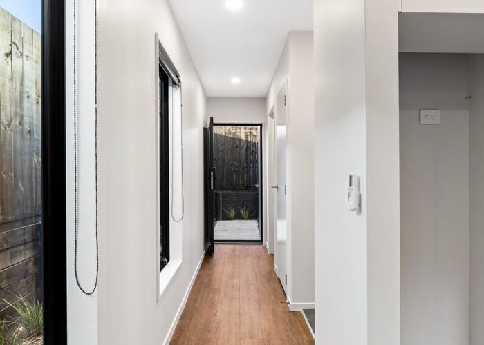  at 79 Edgecumbe Road, Henderson, Waitakere City, Auckland