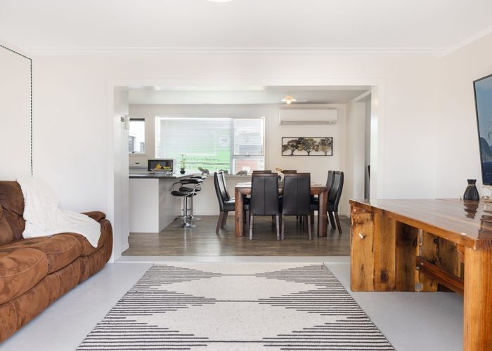  at 828B Papamoa Beach Road, Papamoa Beach, Papamoa