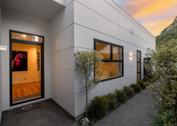  at 25 Main Road, Redcliffs, Christchurch City, Canterbury