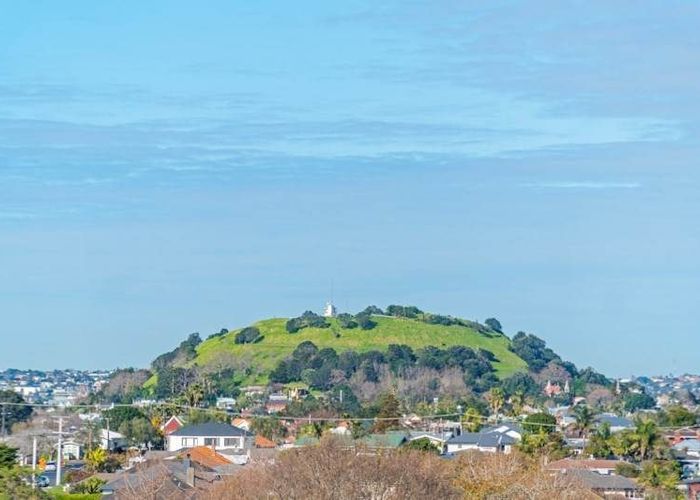  at 1,2,3,5/16 Williamson Avenue, Belmont, North Shore City, Auckland