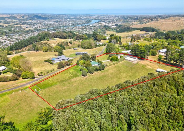  at 207 Roberts Avenue, Aramoho, Whanganui, Manawatu / Whanganui