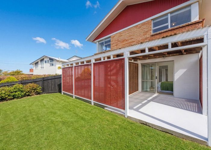  at 1/15 Zion Road, Birkenhead, North Shore City, Auckland