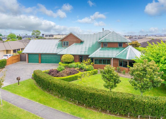  at 19 Parkside Drive, Huntington, Hamilton