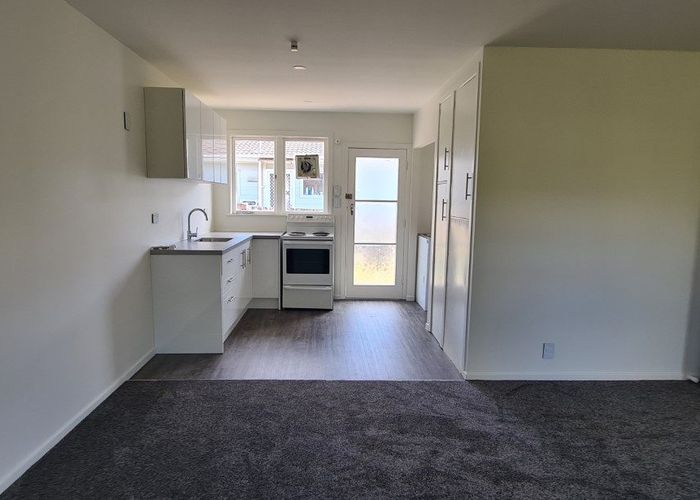  at 4/215 Swanson Road, Henderson, Auckland