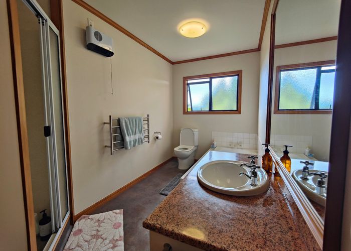  at 32 Wrights Hill Road, Karori, Wellington, Wellington