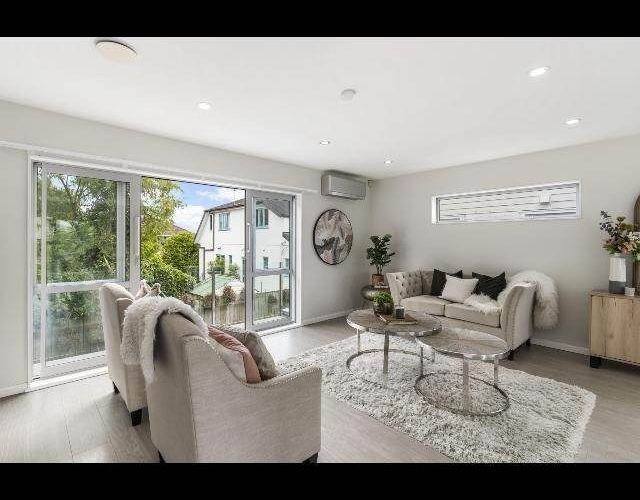  at 17 Richard Avenue, Bucklands Beach, Auckland