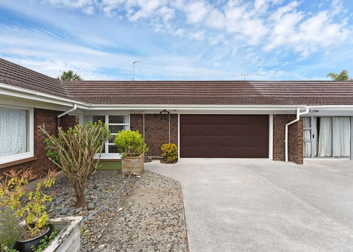  at 2/56 Great South Road, Papatoetoe, Manukau City, Auckland