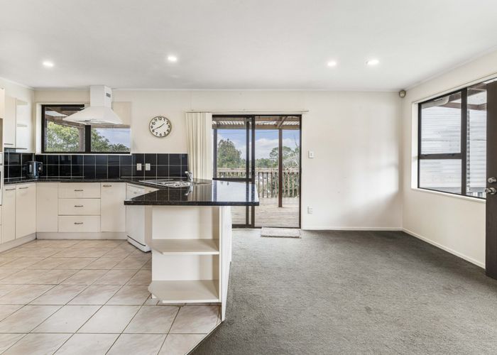  at 35 Rehia Road, Massey, Waitakere City, Auckland