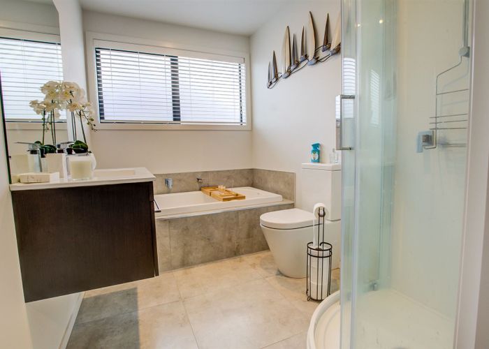  at 1/6 Landell Place, Harrowfield, Hamilton