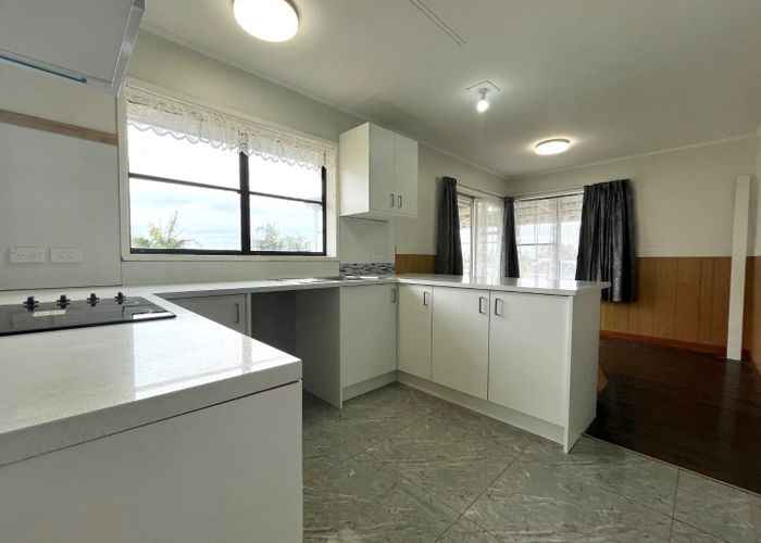  at 9 Wakelin Road, Mangere East, Auckland