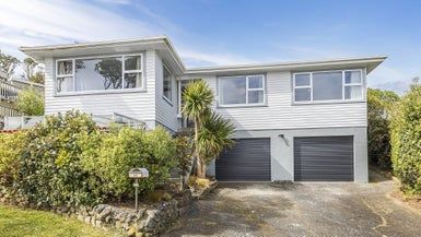  at 23 Link Road, Newlands, Wellington
