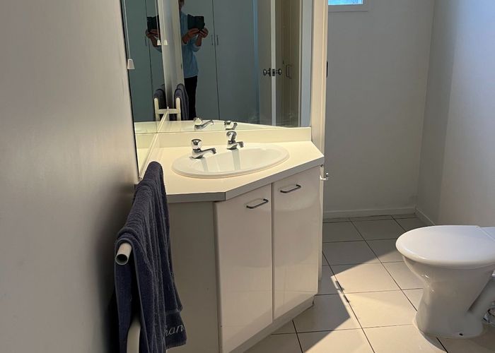  at 1//136 St Johns Road, Saint Johns, Auckland