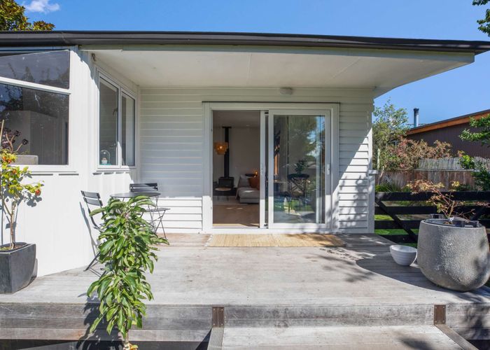 at 14 Queens Avenue, Waikuku Beach, Waikuku Beach