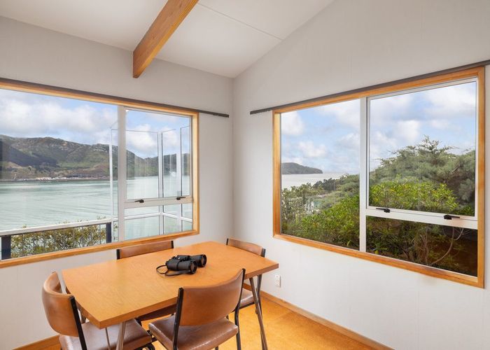 Free property data for 11 Ranui Crescent, Diamond Harbour homes.co.nz