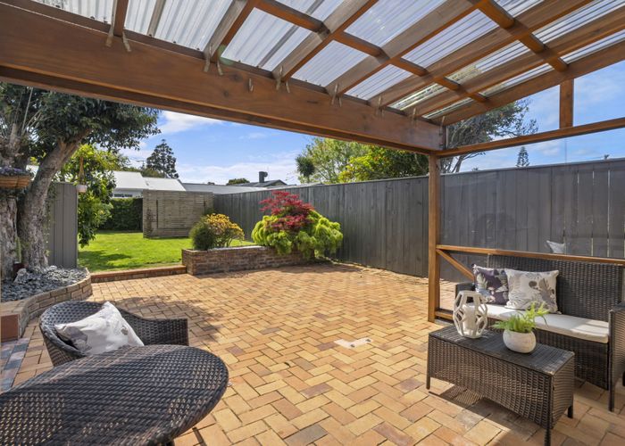  at 10A Adam Street, Greenlane, Auckland