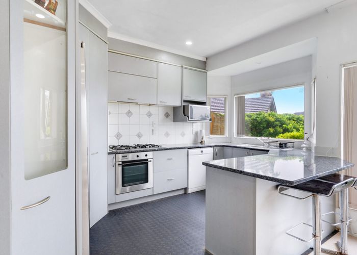  at 13 San Martin Place, Goodwood Heights, Manukau City, Auckland