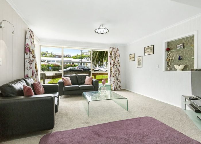  at 112 Korokoro Road, Korokoro, Lower Hutt