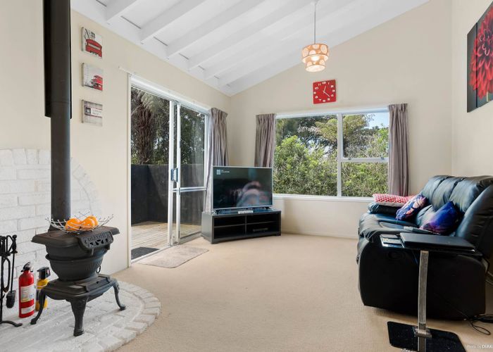  at 2/38 Fordham Street, Beach Haven, Auckland