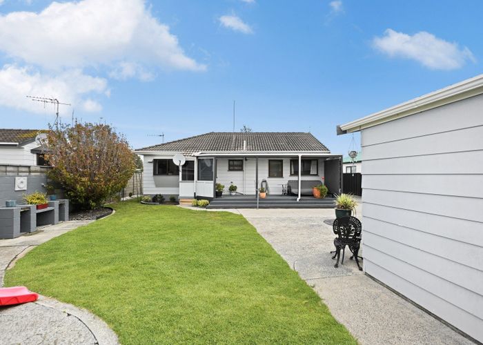  at 20 Jasmine Avenue, Dinsdale, Hamilton