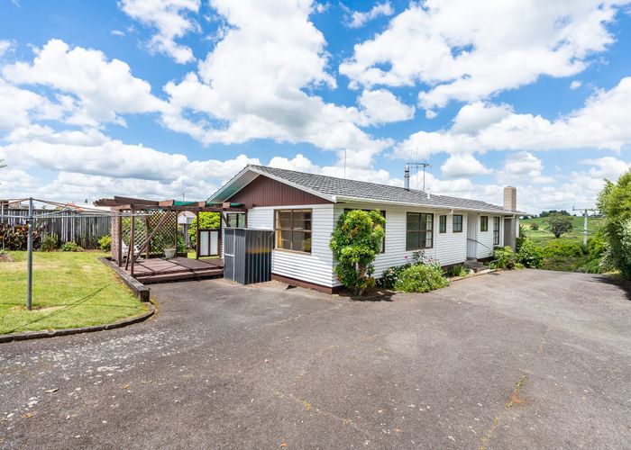  at 39 Cowley Drive, Temple View, Hamilton