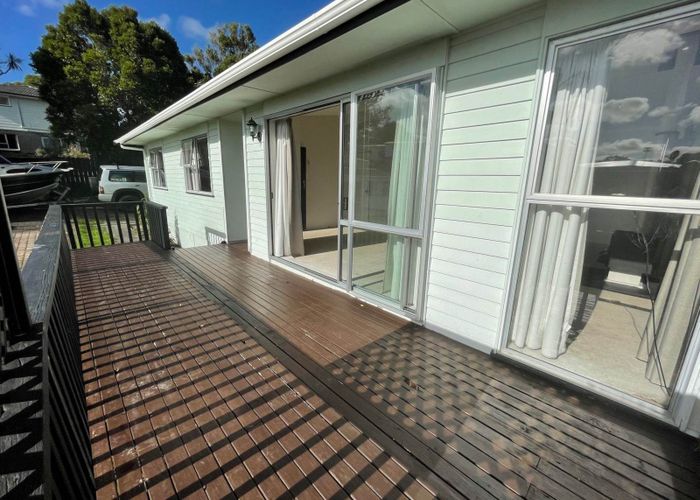  at 82 Lantana Road, Green Bay, Waitakere City, Auckland