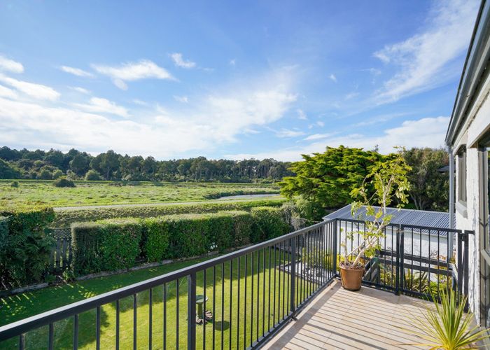  at 104 Gladstone Terrace, Gladstone, Invercargill