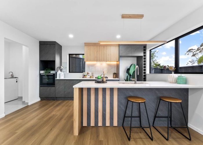  at 16 Saint Catherine Crescent, West Harbour, Waitakere City, Auckland