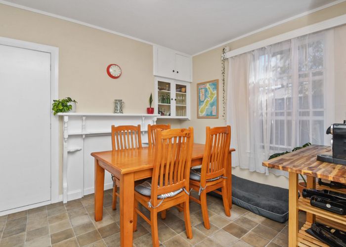  at 1 Whyte Street, Hamilton East, Hamilton
