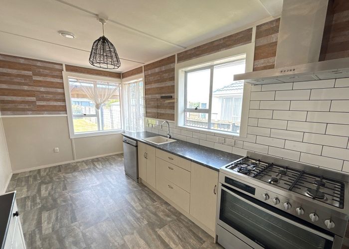  at 6 Avro Crescent, Hornby, Christchurch City, Canterbury