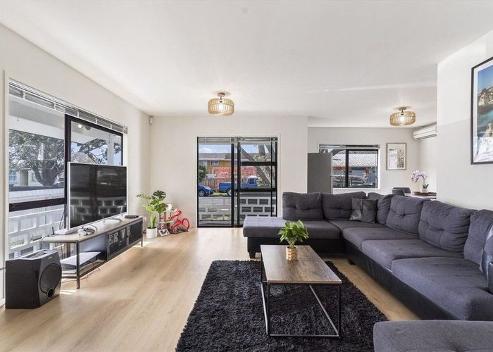  at 39 Hutton Street, Otahuhu, Auckland