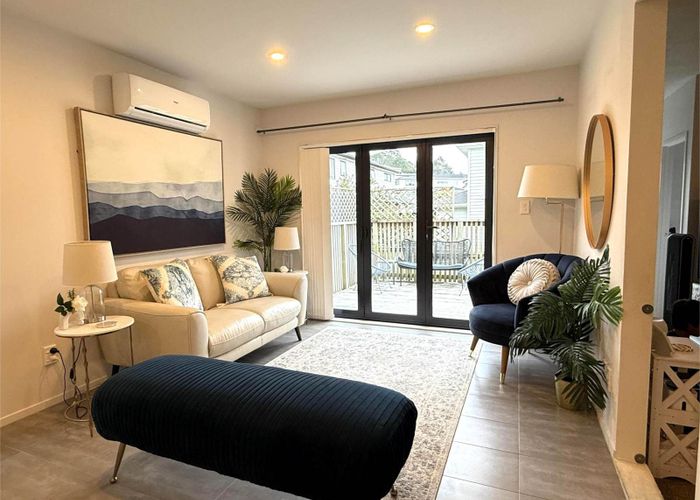  at 8 Kanona Way, Albany, North Shore City, Auckland