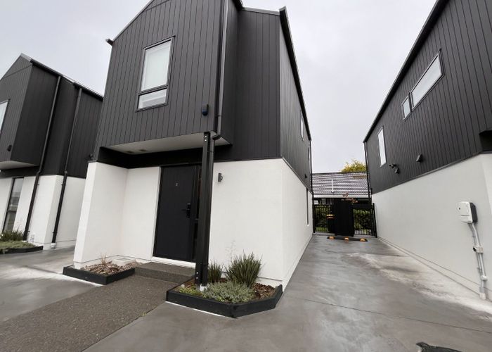  at 2/98 Proctor Street, Papanui, Christchurch City, Canterbury