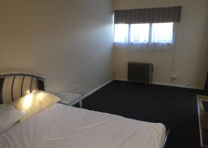 at 33 Ruawai Road, Mount Wellington, Auckland