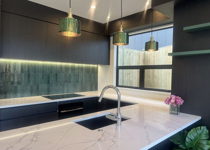  at 102 Te Oneroa Way, Long Bay, North Shore City, Auckland