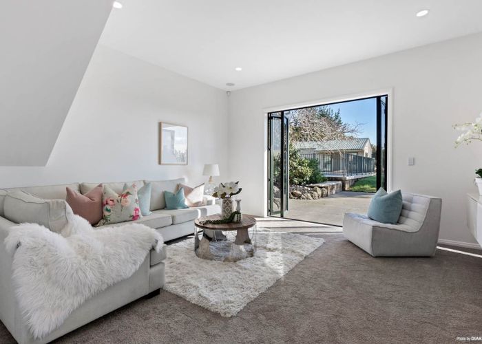  at 385 Bawden Road, Albany