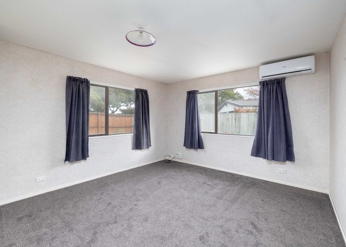  at 2/495 Pages Road, Bexley, Christchurch