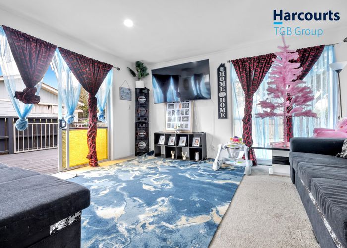  at 1 Gibbons Road, Weymouth, Auckland