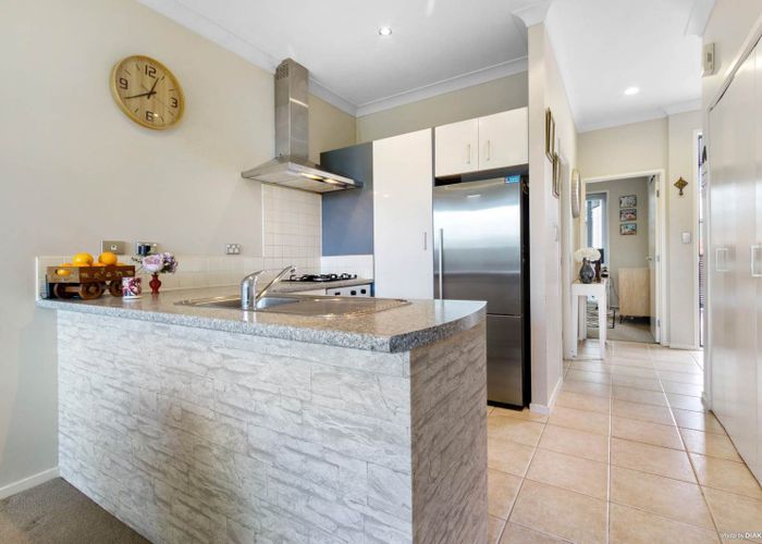 at 7L Clearwater Cove, West Harbour, Auckland