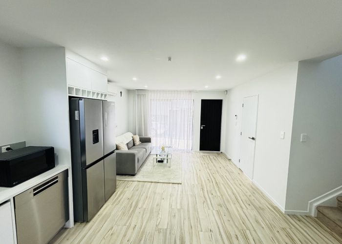  at 19C Farwood Drive, Henderson, Waitakere City, Auckland