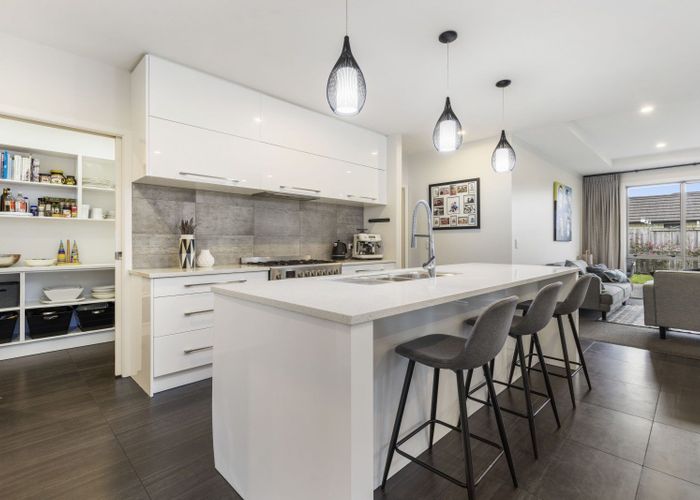 at 21 Brad Avenue, Flagstaff, Hamilton