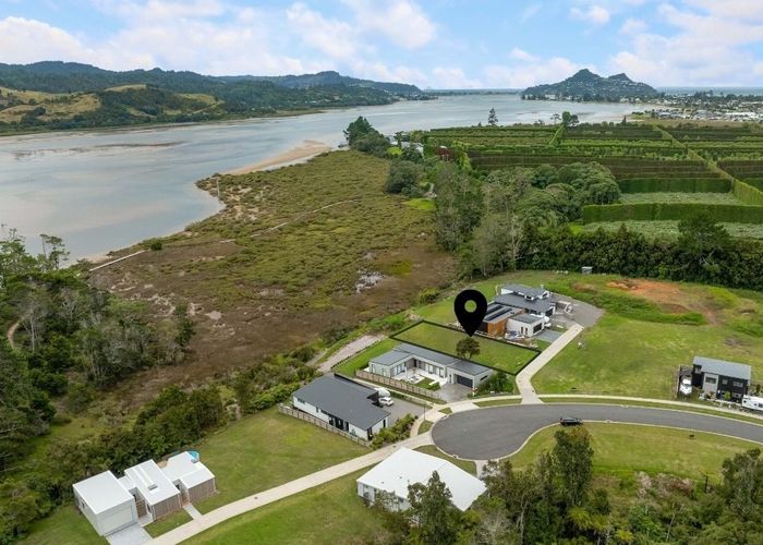  at 32 North Ridge Drive, Pauanui, Thames-Coromandel, Waikato