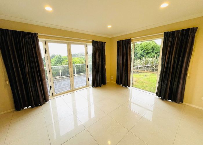  at 10 Michael Bosher Way, Flat Bush, Auckland