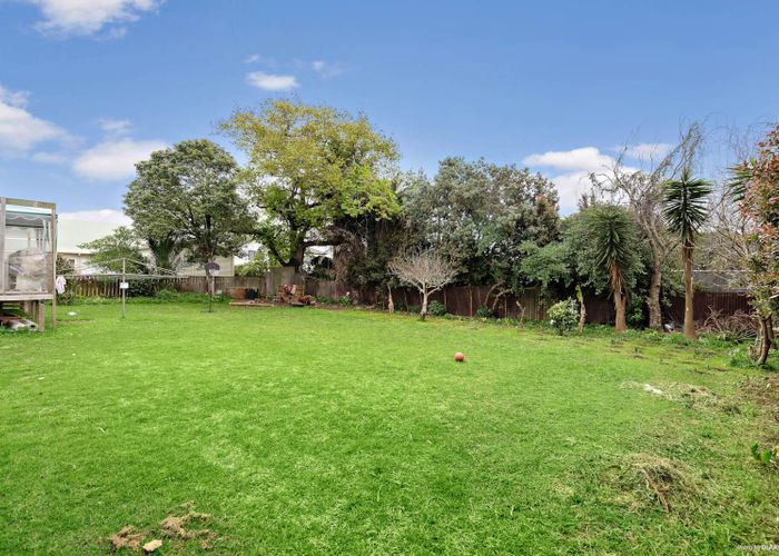  at 27 Mason Avenue, Otahuhu, Auckland