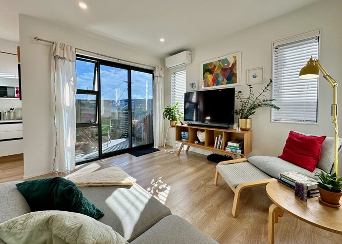  at 1/4 Edgerton Road, Te Atatu Peninsula, Waitakere City, Auckland